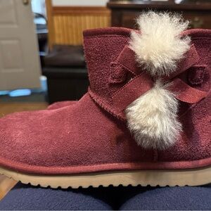 Koolaburra Women's Burgundy Suede Boots with Fluffy Accent